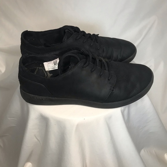 Water Resistant Merrell Shoes - Picture 5 of 9